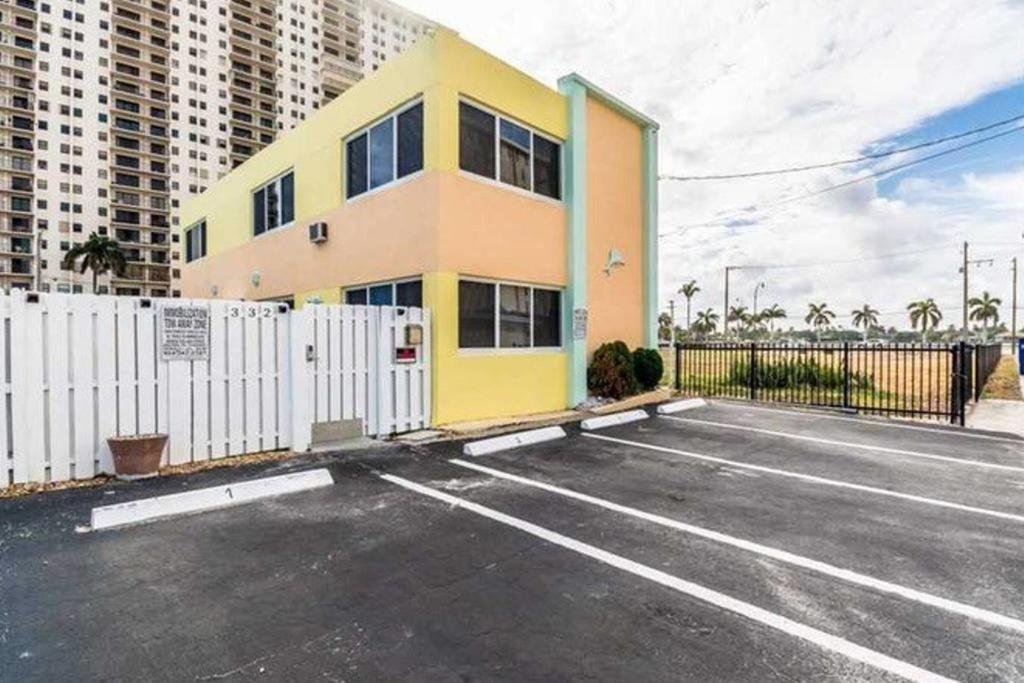 Hollywood Beachfront House Εξωτερικό φωτογραφία