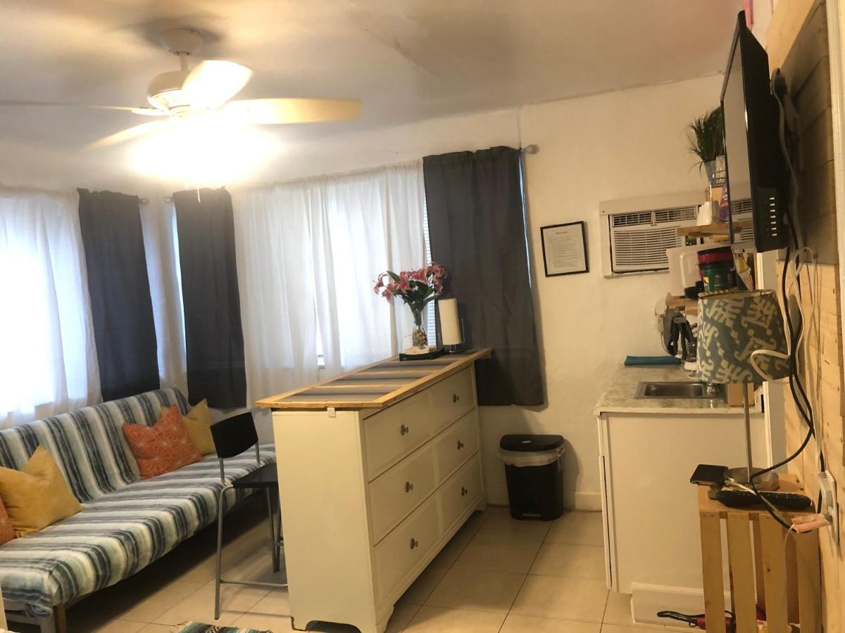 Hollywood Beachfront House Εξωτερικό φωτογραφία